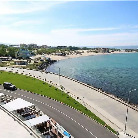 Front Beach Appartement *